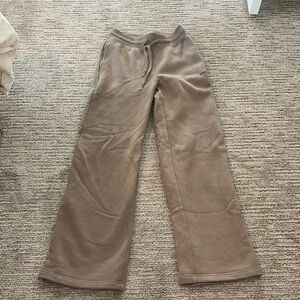 Aritzia Cozy Sweatfleece Perfect Fit